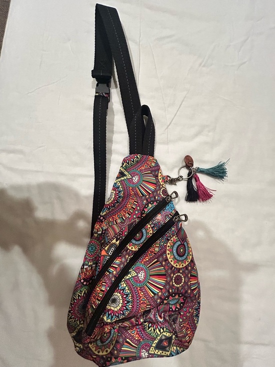 NWOT/ Sakroots On The Go Sling Backpack /Rainbow Wanderlust pattern / Retail $89 main image 5